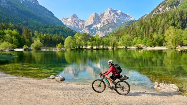 Alpes Julianos, Eslovenia cicloturismo primavera